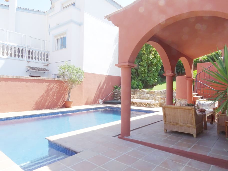Villa Buenas Noches By KEYWii, Cpacidad para 6 personas, picina y WIFI. Estepona.