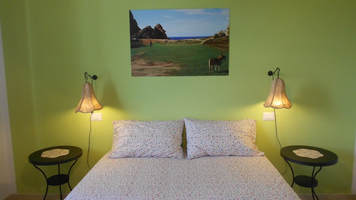 La camera verde. Il letto e la Valle della Luna.