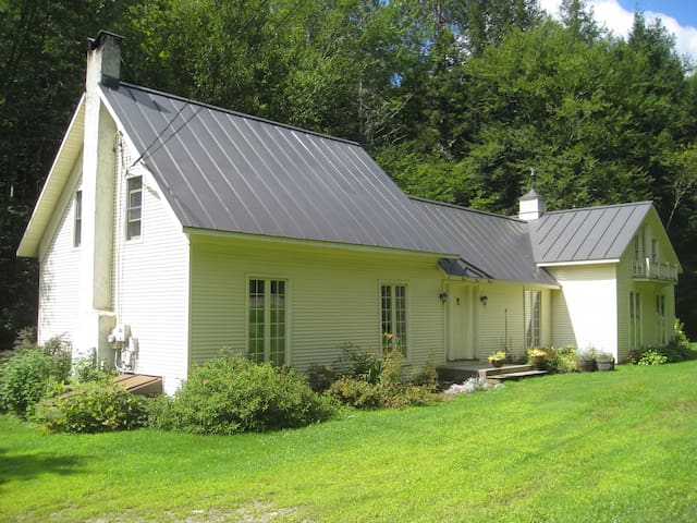 Airbnb Sugarloaf Mountain Vacation Rentals Places To Stay