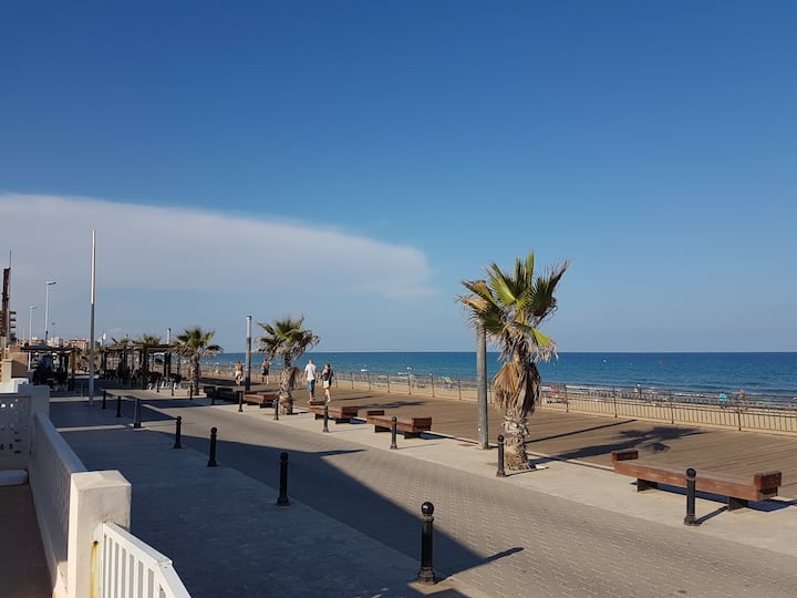 Ocean Front. La Mata BeachTorrevieja (ALICANTE). Houses for Rent in
