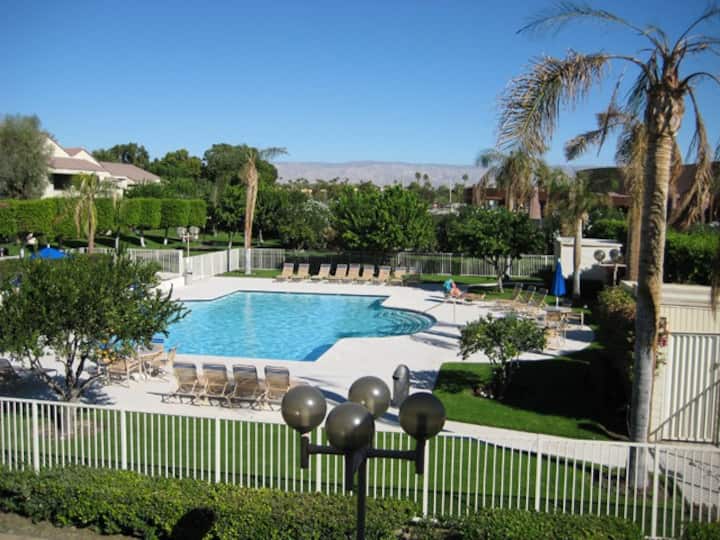 Modern Sparkling Condo Tennis, Pools, Walk 2 town!