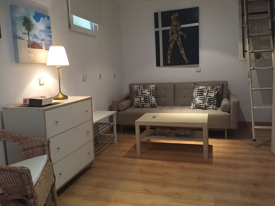 Salon view.bed-sofa.con cama de 1.40 cm.muy confortable!!