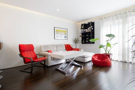 Spacieux et moderne logement 2 balcons hypercentre