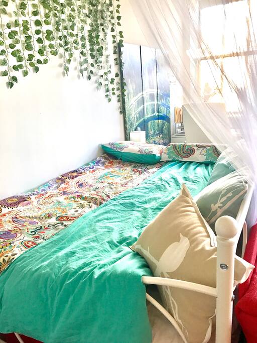 Full bed