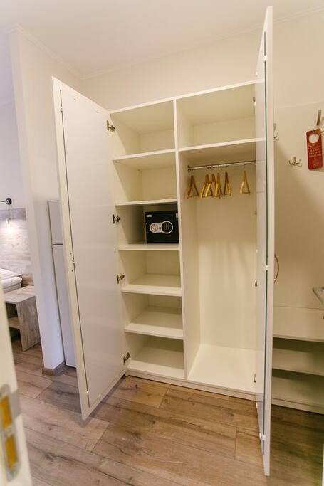 DBL\TWIN Studio 800.00 UAH.