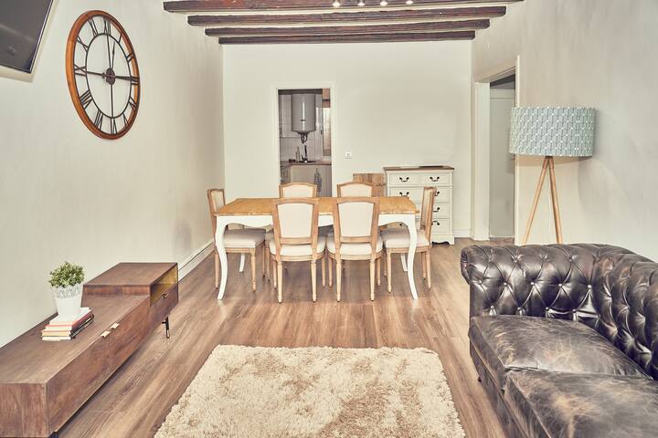 Family Flat Near Ramblas Barcelona 2 rooms gallery image 5