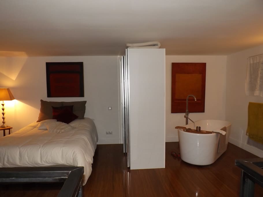 chambre cosy et salle de bain