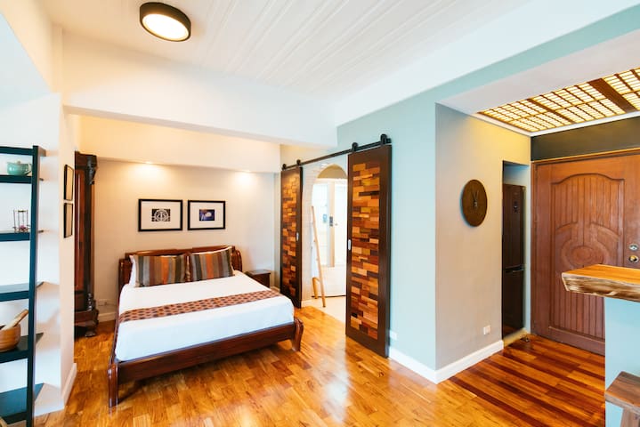 Fabulous & Funky 1 Bdr Studio - Netflix - Jacuzzi