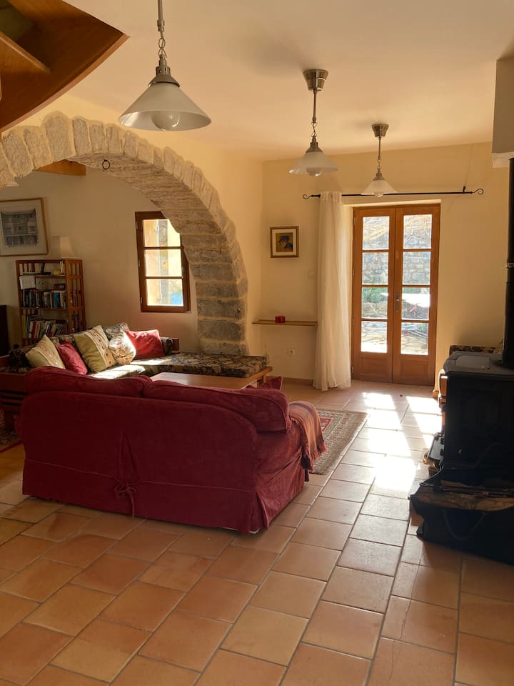 Village House, Stunning Riverside Views - Lagrasse