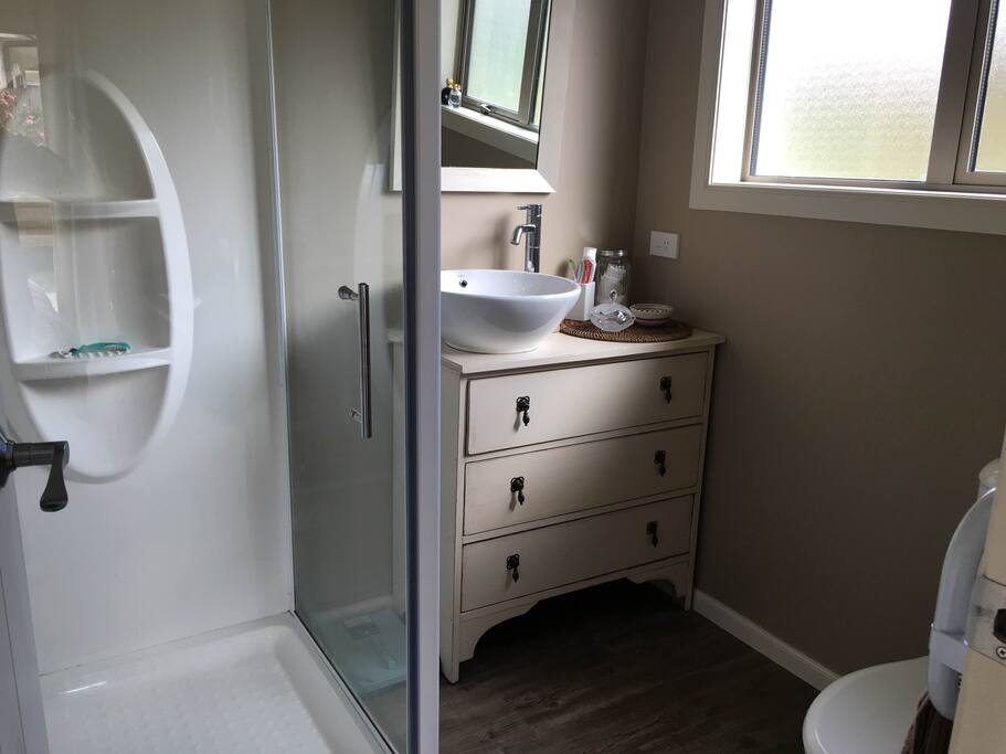 Master bedroom ensuite