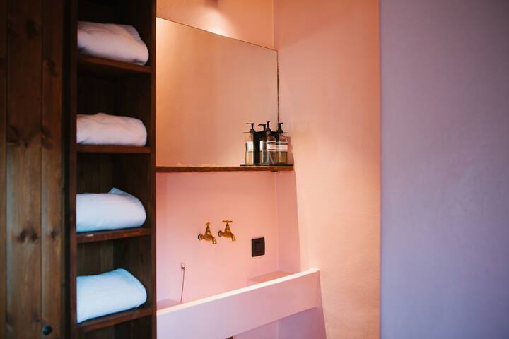 EXCLUSIVE: Charming Guesthouse in Ghent gallery image 3