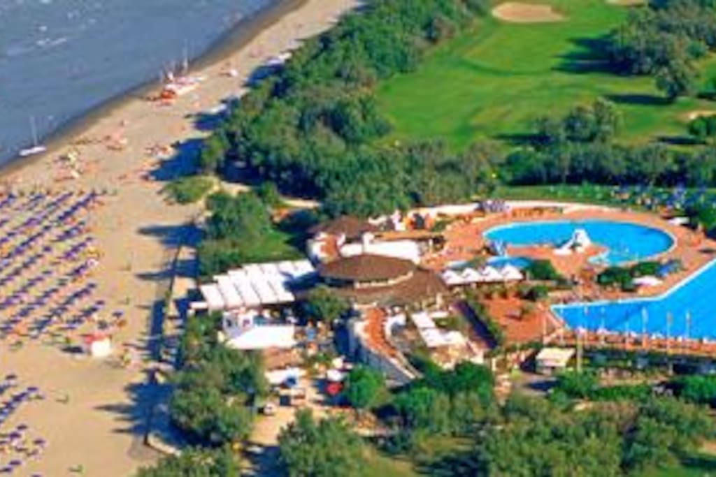 centro sportivo e spiaggia