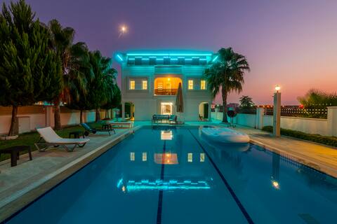 (KONAK DE LUXE)Villa On Kadriye