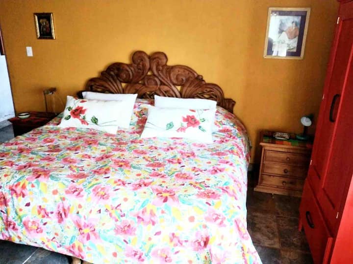 Spavaća soba 1 - bračni krevet + krevet na kat