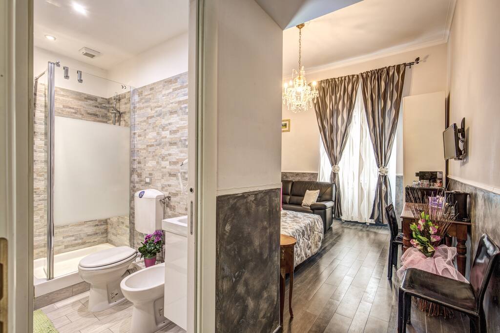 2nd bedroom with internal bathroom