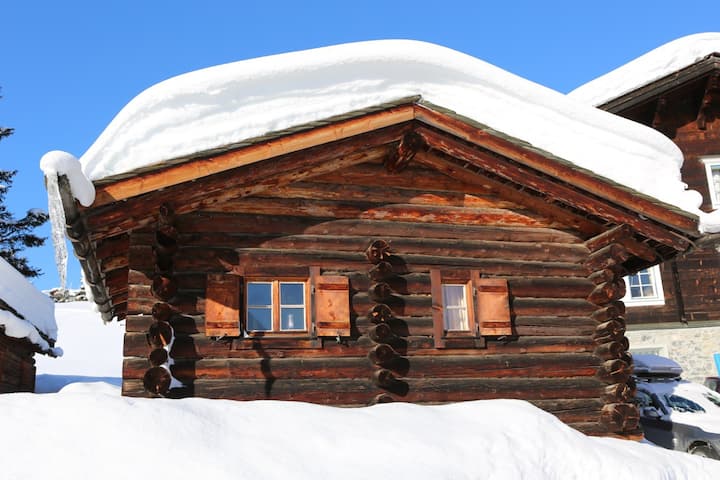 Small cozy chalet "Gerry" Arosa