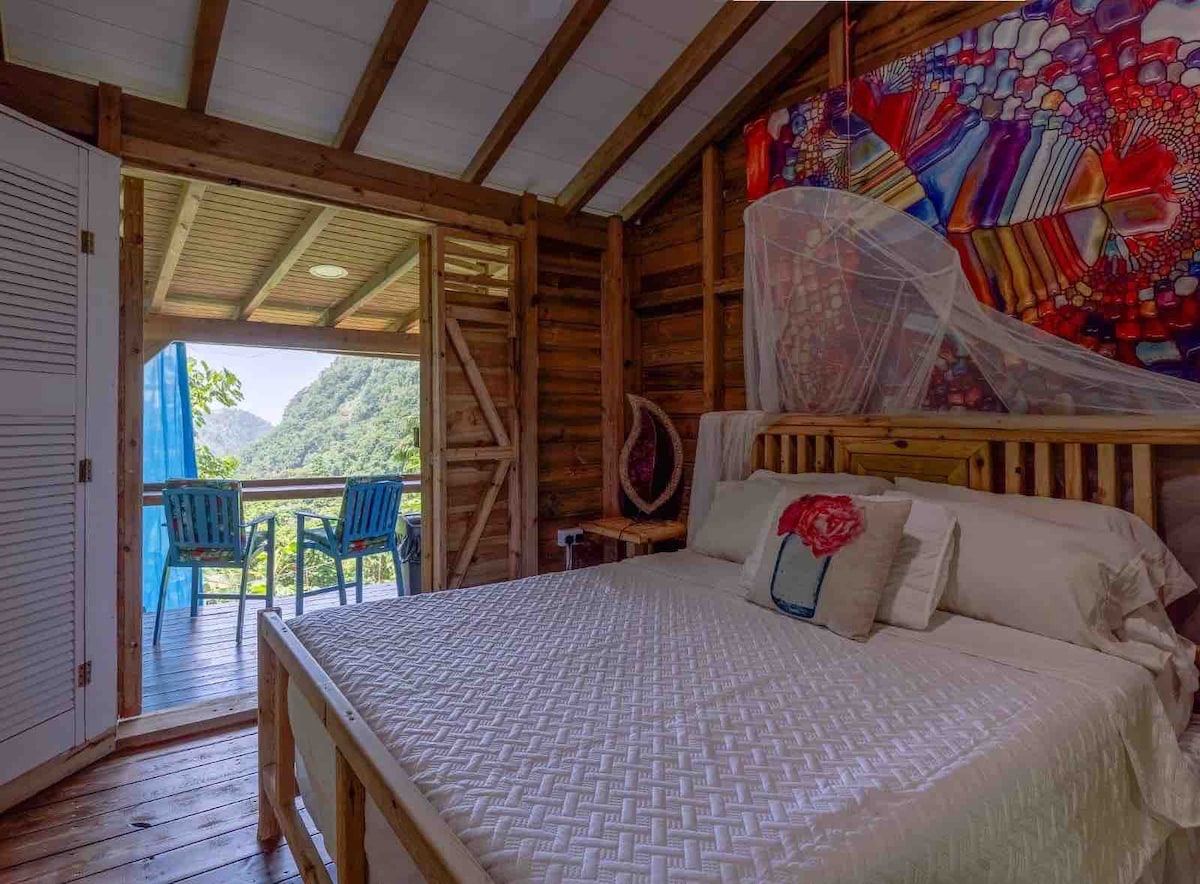 Sizo Treehouse Cottage - Treehouses for Rent in Saint George