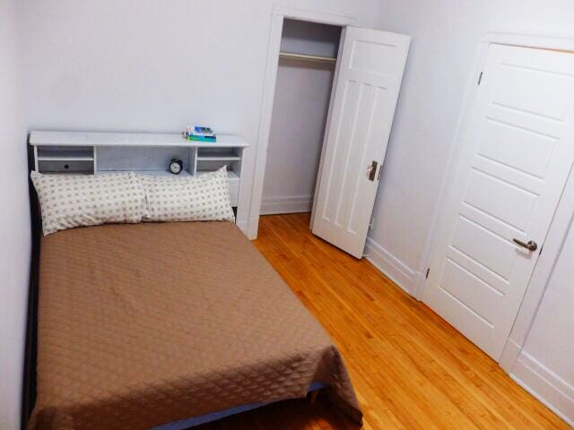 Chambre confortable à 15min du centre-ville