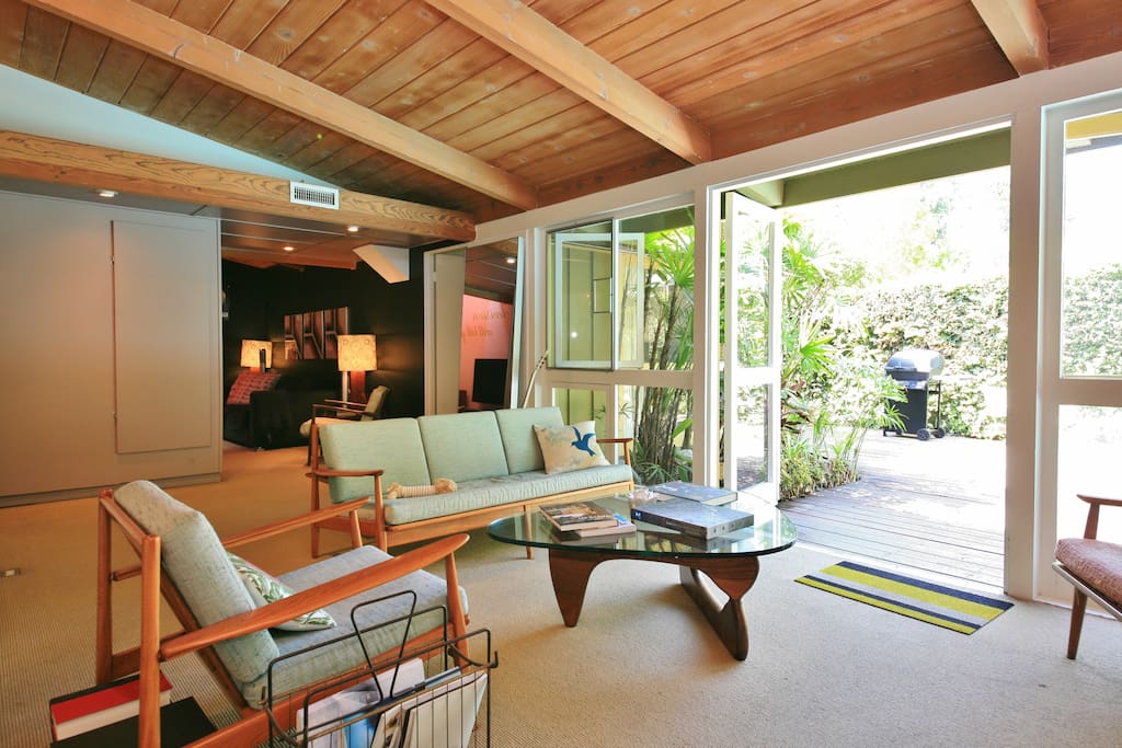 Mid Century Modern in Long Beach CA, Guest Room 2 - Houses for Rent in
