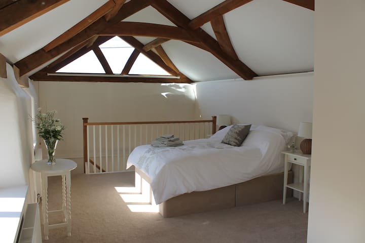 Little Silver Barn B&B near Exeter