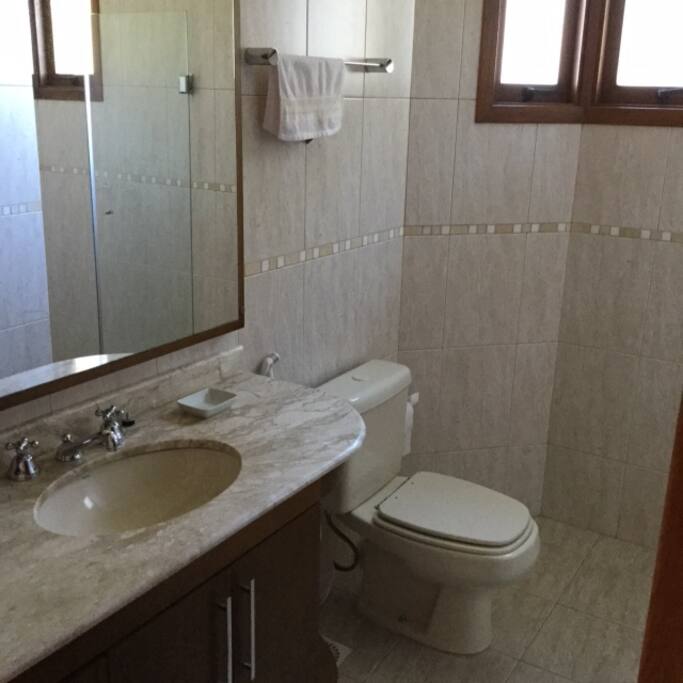 banheiro suite 1º piso