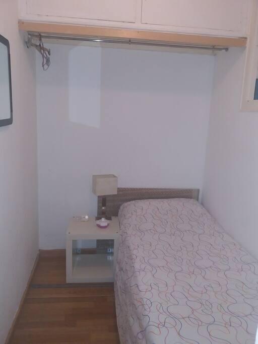 Very Quiet Interior Single Room