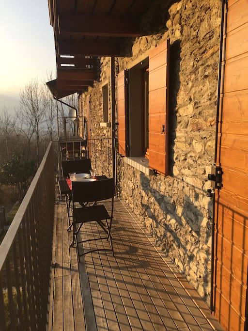 balcony with lakeview