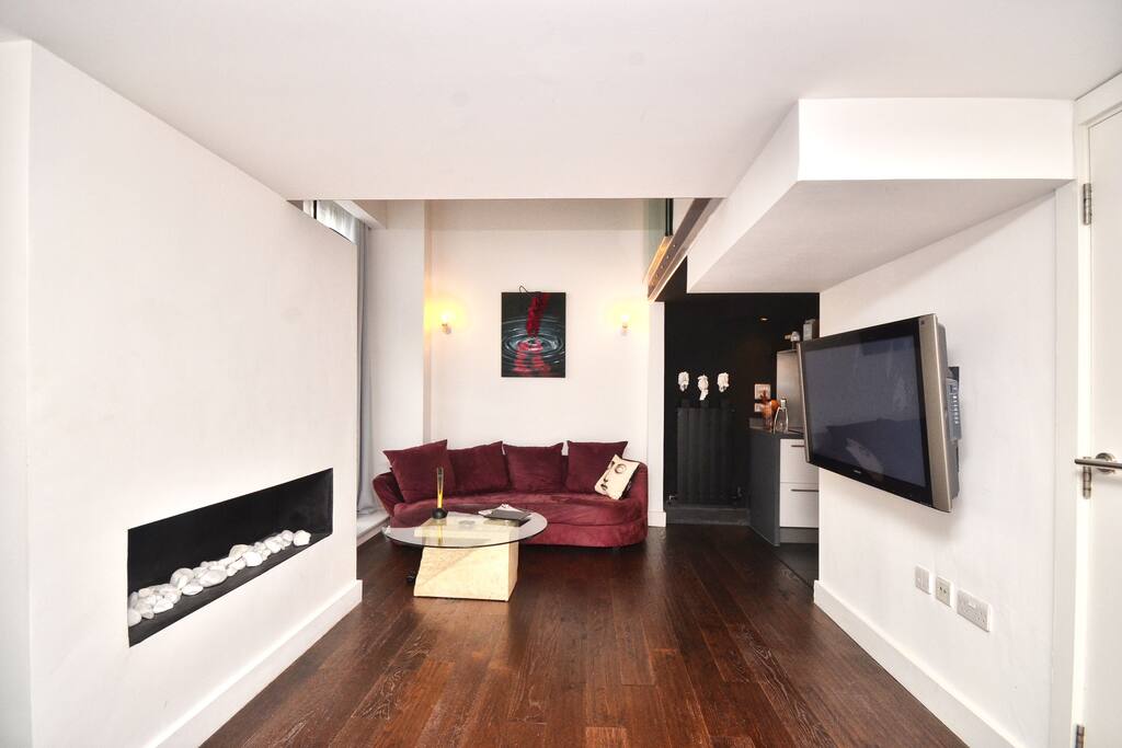 Modern One bedroom Riverside Duplex - Apartments for Rent ...