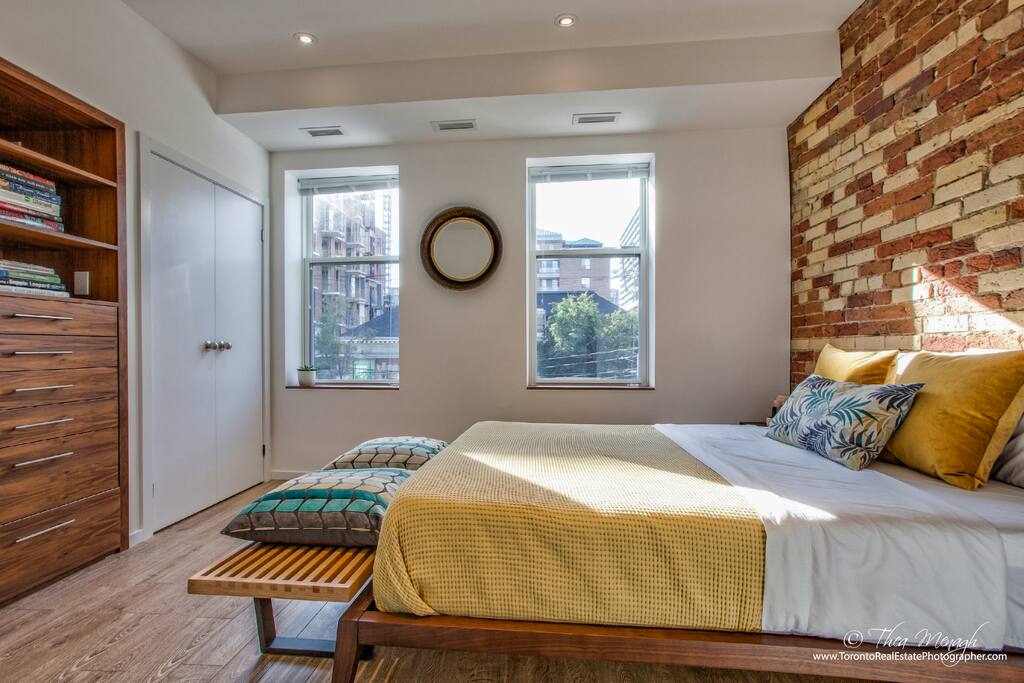 Sunny South Facing Double Windows