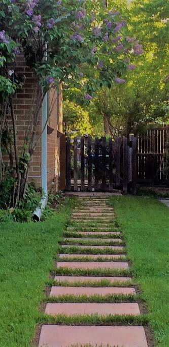 Private path to suite