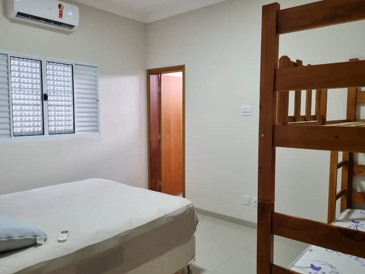 Bedroom with Suite,Air conditioning,bathroom and box; hygienic shower.