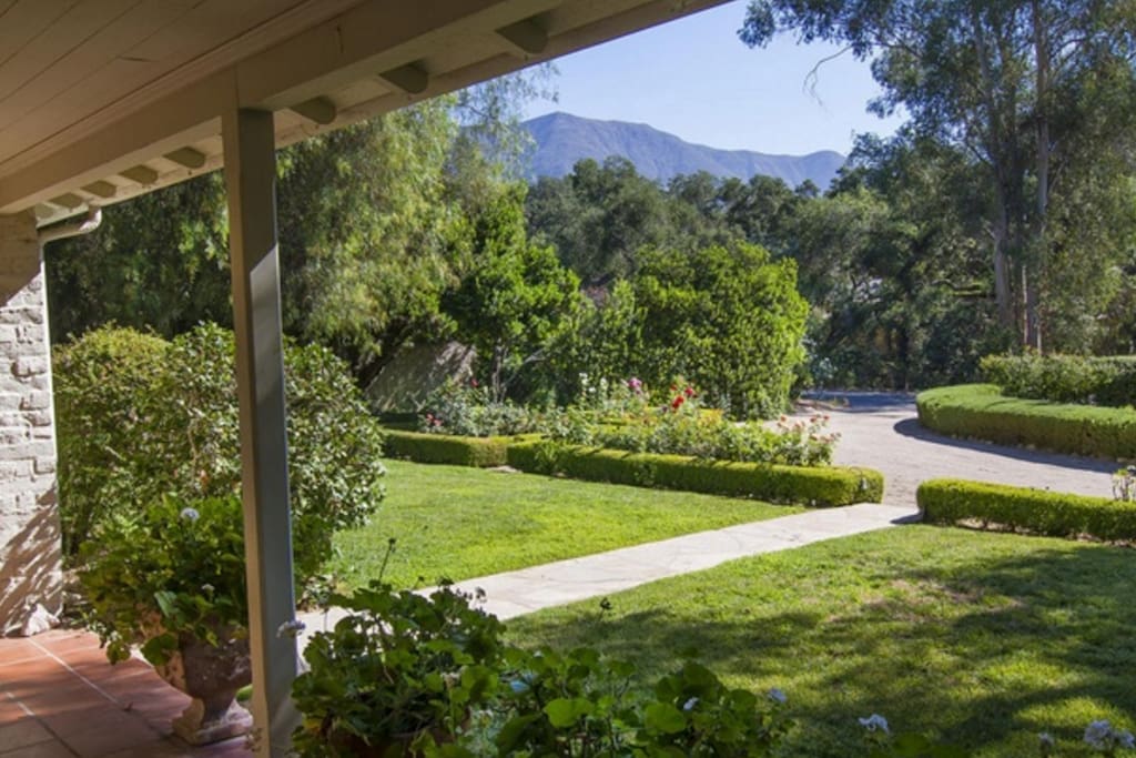 Topa Topa mountain views for Ojai's Pink Moment!