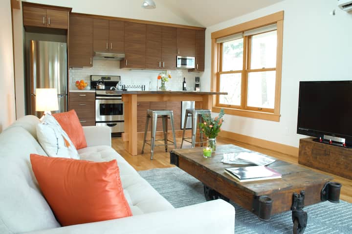 Comfortable And Quite Sellwood Apartment - 波特蘭