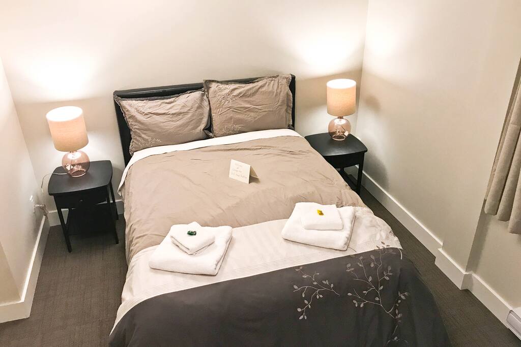 Queen size bed