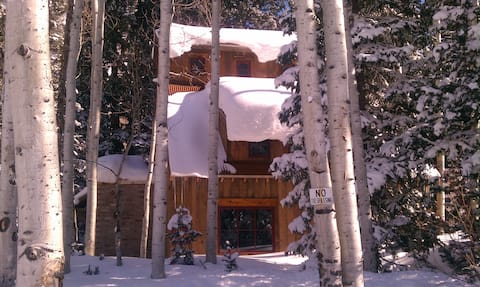 The RUSTY NAIL: a Mountain Paradise