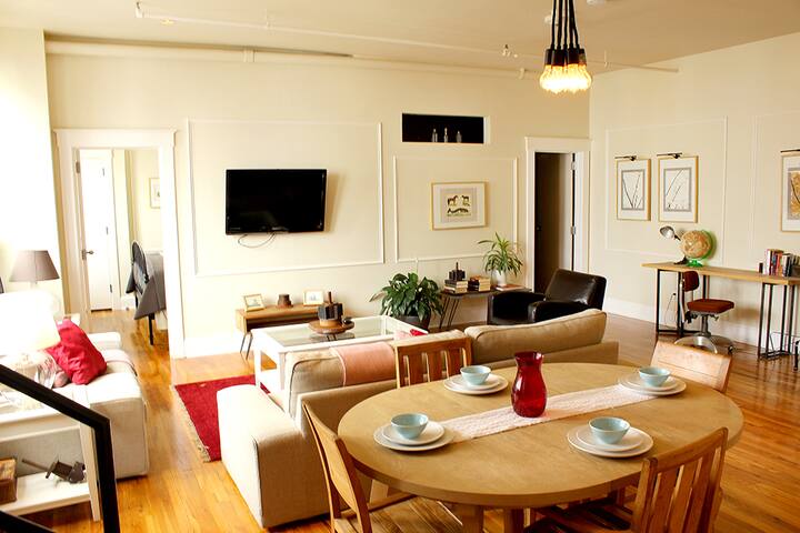 2 BR w/ Terrace @ Box House Hotel