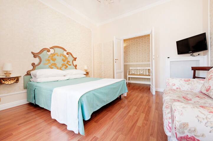 Elegant apartment, central & cheap - Apartments for Rent in Rome, Lazio