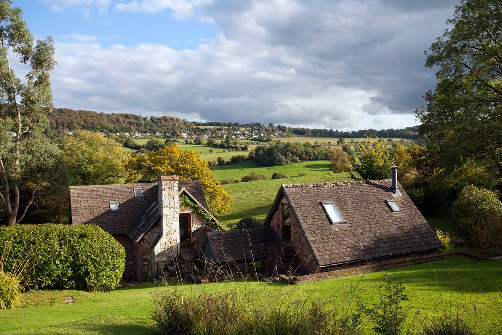Enjoy all round stunning views