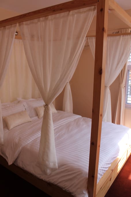 The studio's romantic bedroom