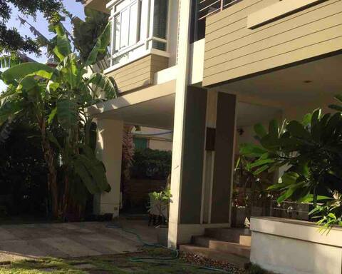 House with  2 bedrooms near Airport