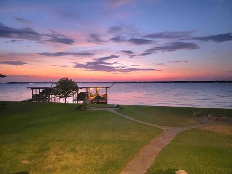 Lakefront Livingston Vibes
