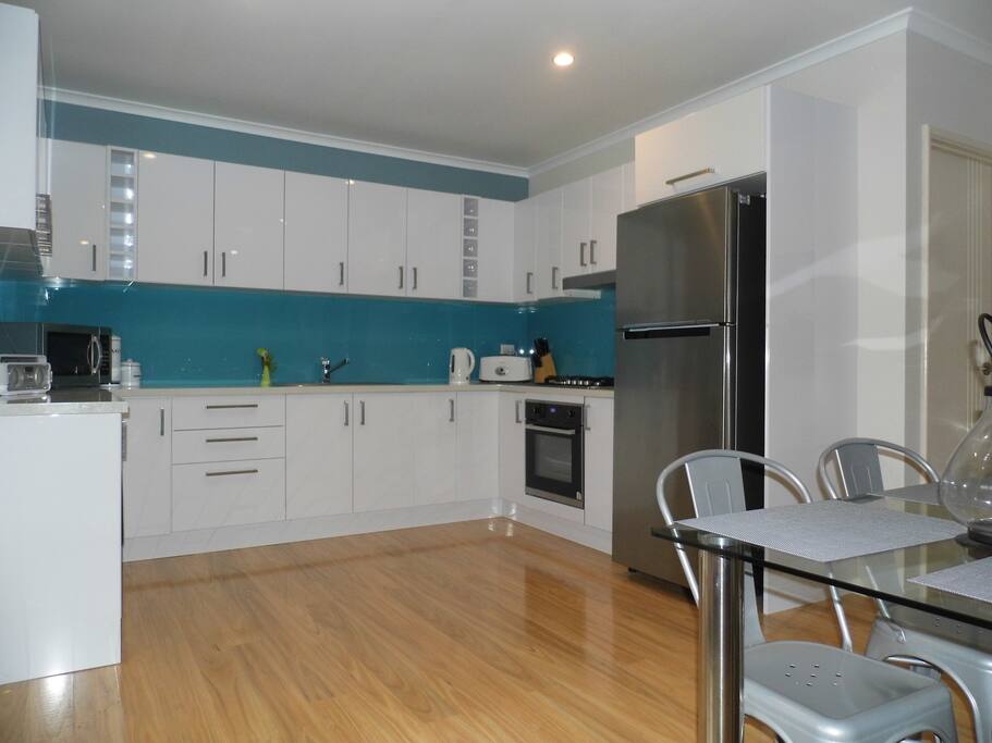 Modern Kitchen and Dining