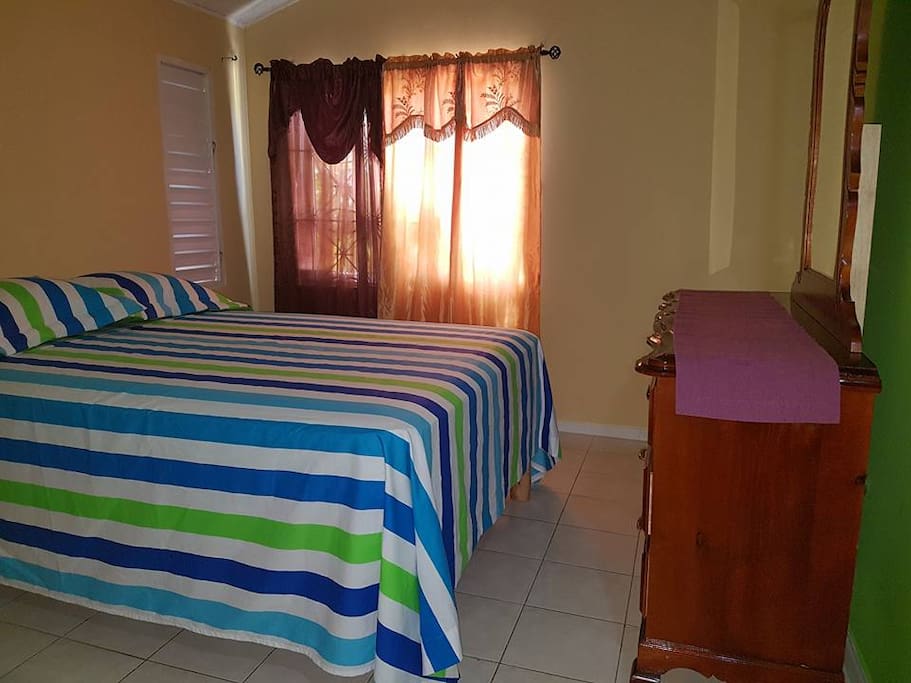 Second Room 1 (Queen Bed/Back Room)