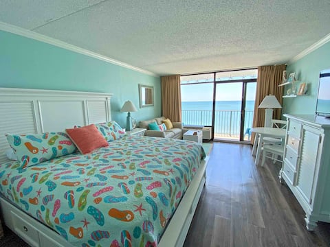 “Flip Flop Getaway”Ocean Front Myrtle Beach