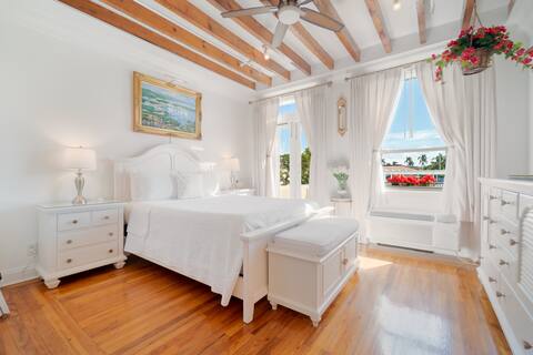 Ultimate Palm Beach Island with Grand Terrace