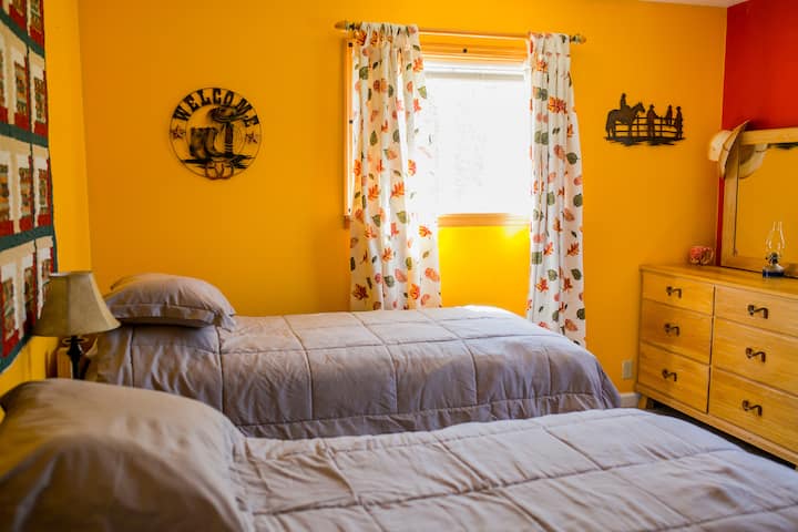 Lits jumeaux à motifs occidentaux