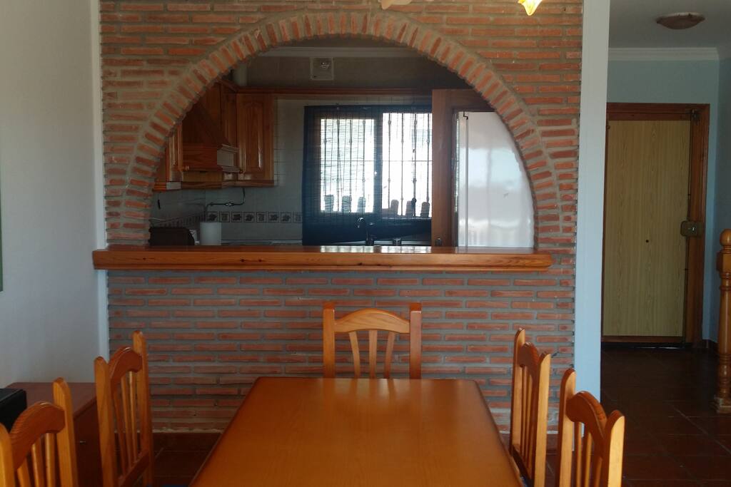 Salón y cocina americana