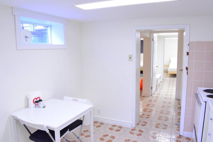 Central Basement Unit,Close To Subway,Little Italy gallery image 3