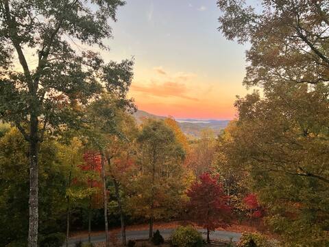 FALL @ Bearadise View! 3bd/3ba with mountain views