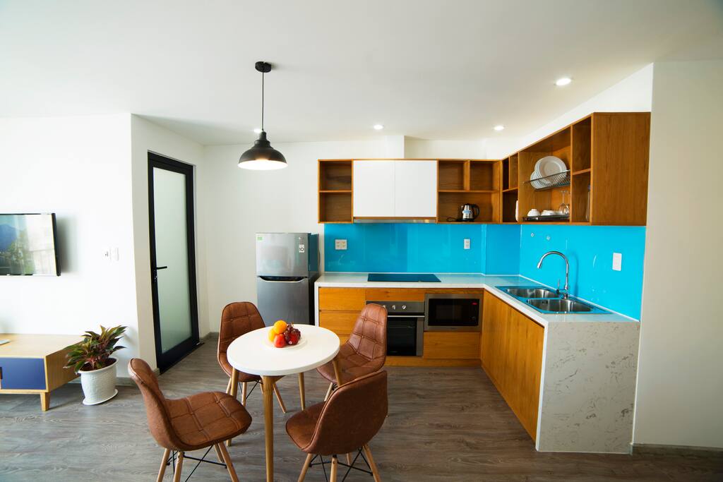 Dining & kitchen